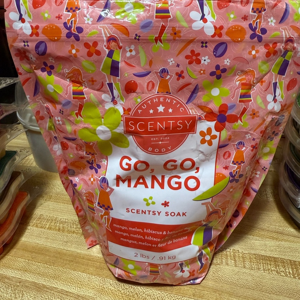 Scentsy Pink Bath Soak Mad About Mango
